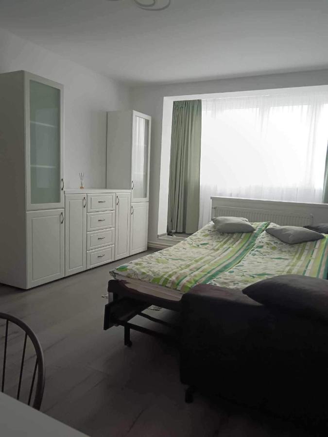 Enci Kiado Apartman เมียร์คูรา-ชุค ภายนอก รูปภาพ
